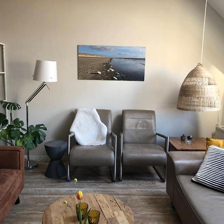 Naar Zee op Ameland Buren  Buitenkant foto