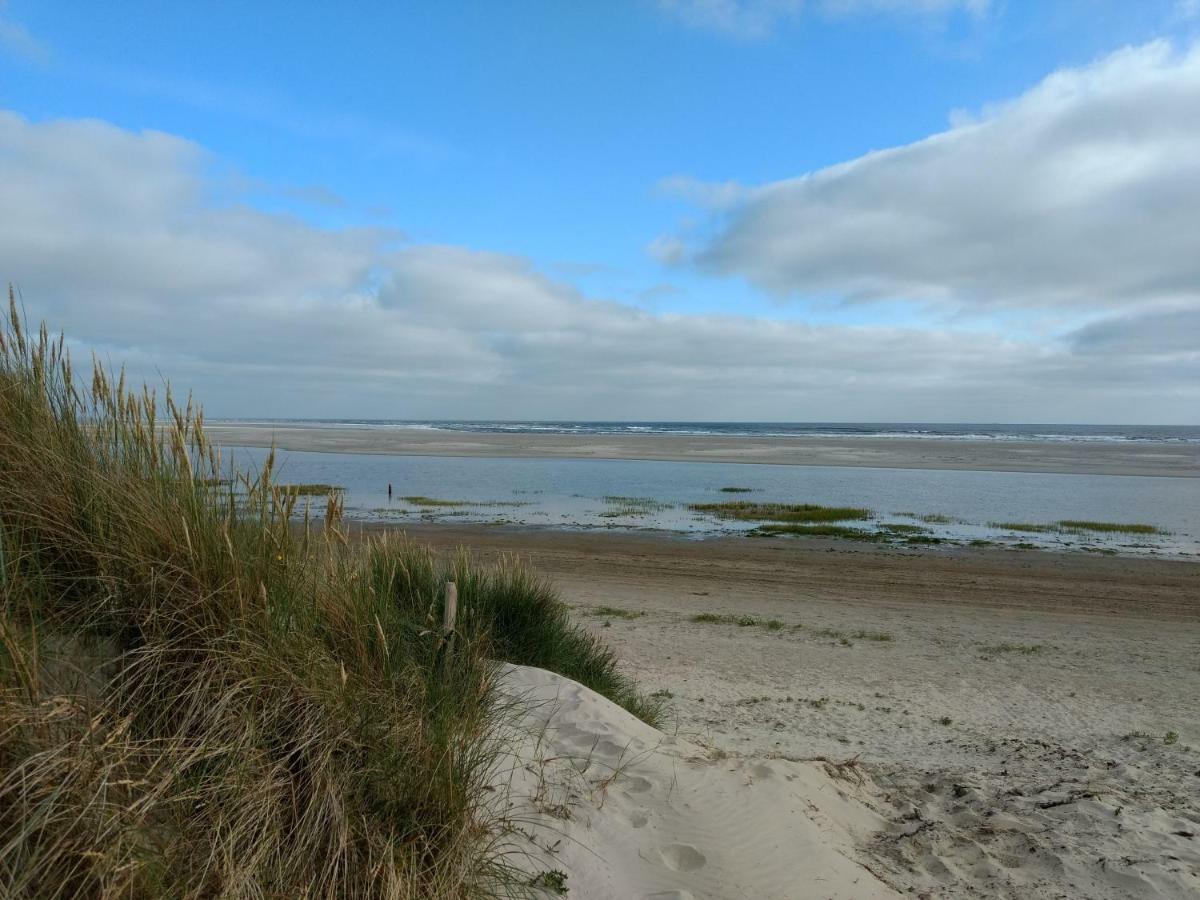 Naar Zee op Ameland Buren  Buitenkant foto
