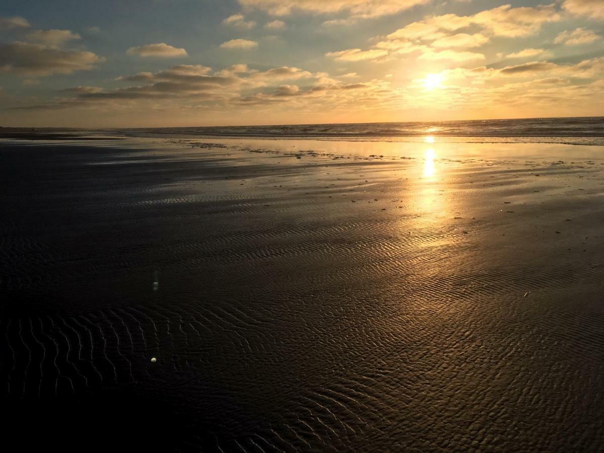Naar Zee op Ameland Buren  Buitenkant foto
